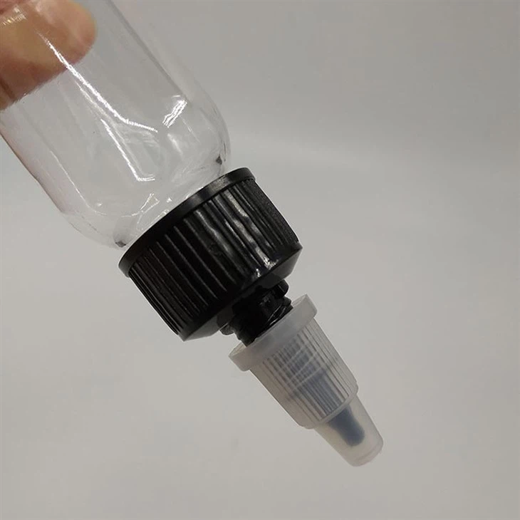 PET Empty Bottle With Plastic Pin Sharp Mouth Cap Bottle